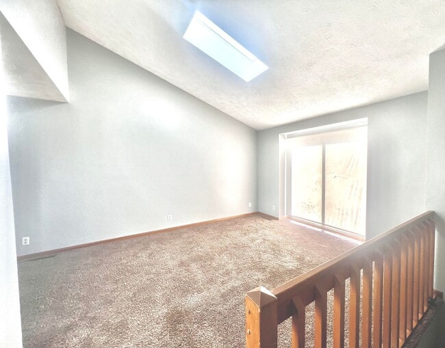 Building Photo - Beautiful 4 bed, 2 bath house at $1,795