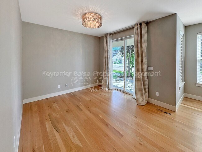 Building Photo - 2784 S Trailwood Way