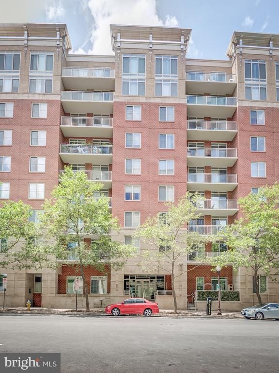 Building Photo - 820 N Pollard St