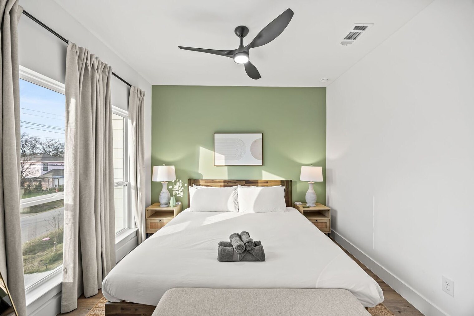 Building Photo - 5702 Riverside Dr