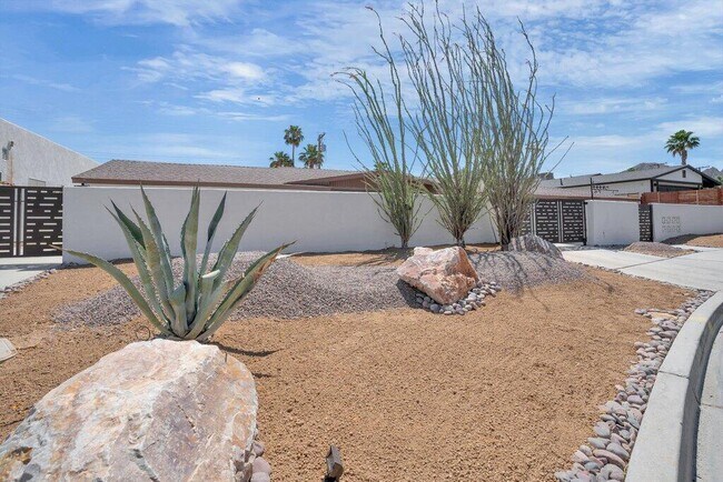 Building Photo - 51480 Avenida Obregon