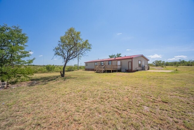Building Photo - Country home for Lease!