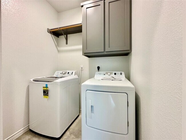 Building Photo - 101 Riptide Dr