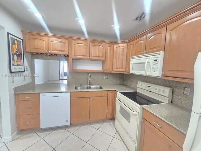 Building Photo - 11588 SW 112th Ave