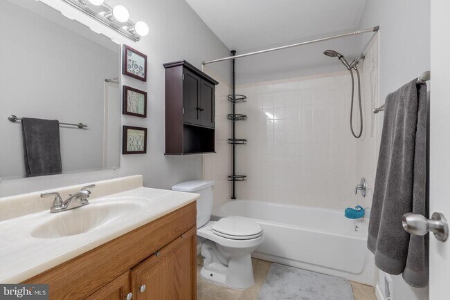 Building Photo - 6006 Rivanna Dr