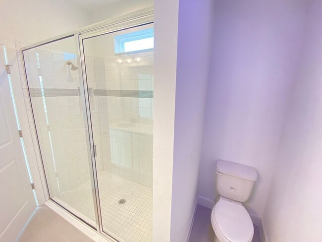 Building Photo - 2182 Palm Tree Dr