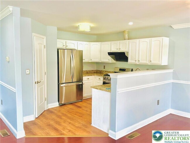 Building Photo - 6945 Hunt Dr