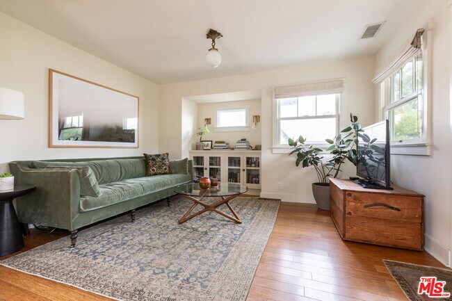 Building Photo - 6271 Saylin Ln