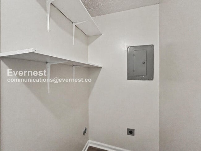 Building Photo - 4344 Bow St