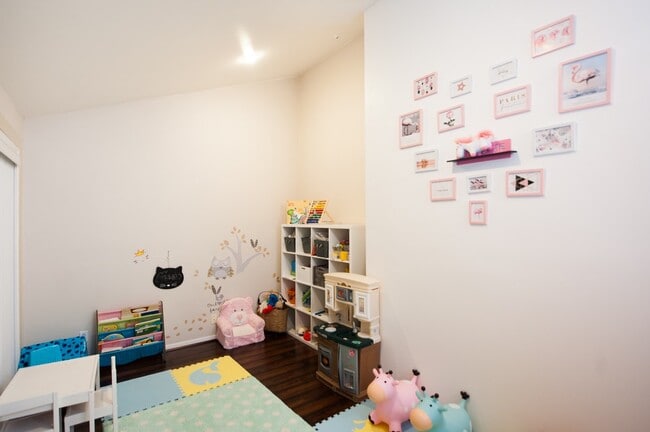 Building Photo - 14107 Swiss Hill Dr
