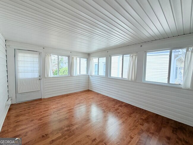 Building Photo - 356 Georgia Ave SE