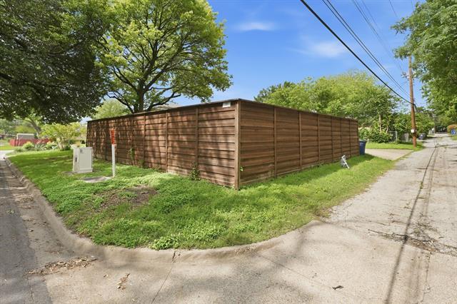 Building Photo - 1007 Golden Trophy Dr