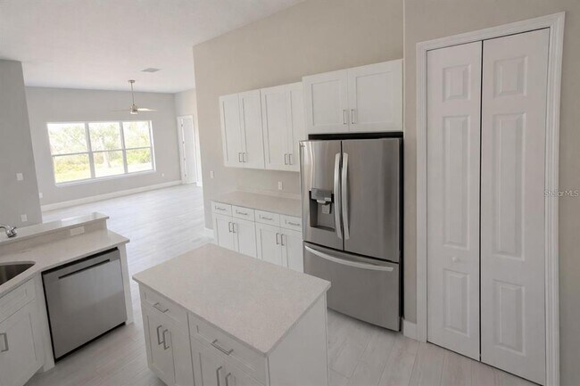 Building Photo - 3504 Valleyview Dr