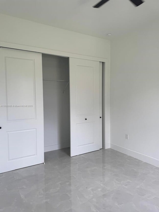 Building Photo - 2807 Leeland Heights Blvd