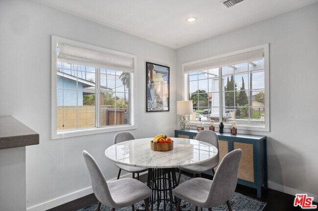 Building Photo - 3836 Seneca Ave