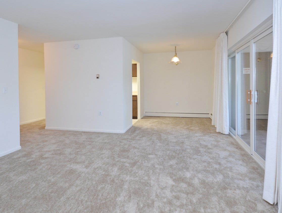 Lake Club Apartments Dover