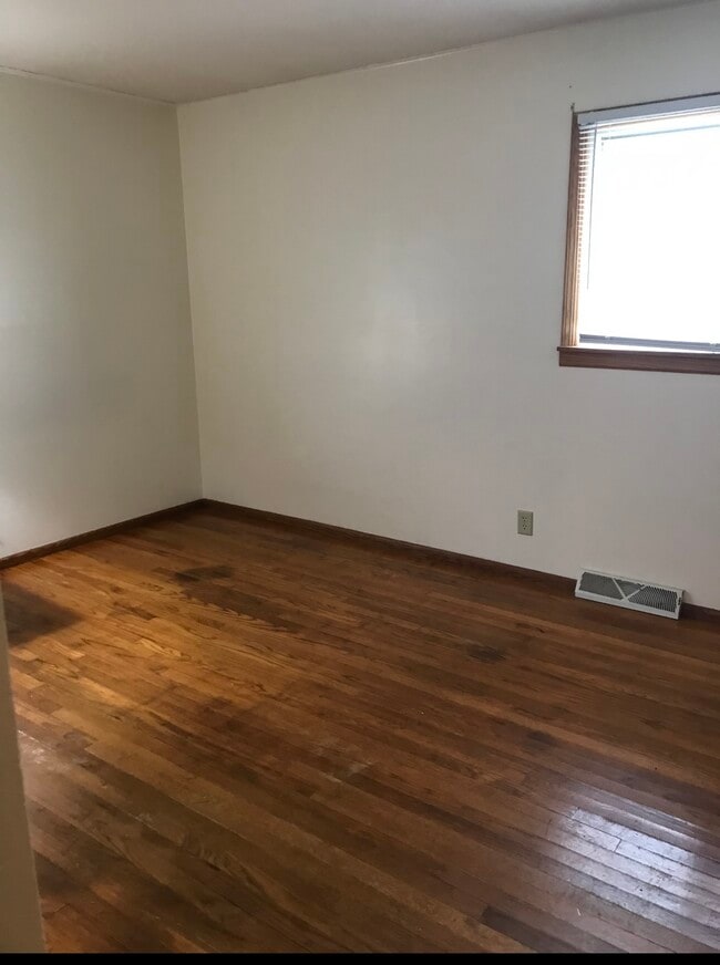 Building Photo - 3772 S Afton Rd