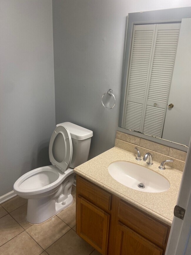 Building Photo - 6621 Pinta Ct