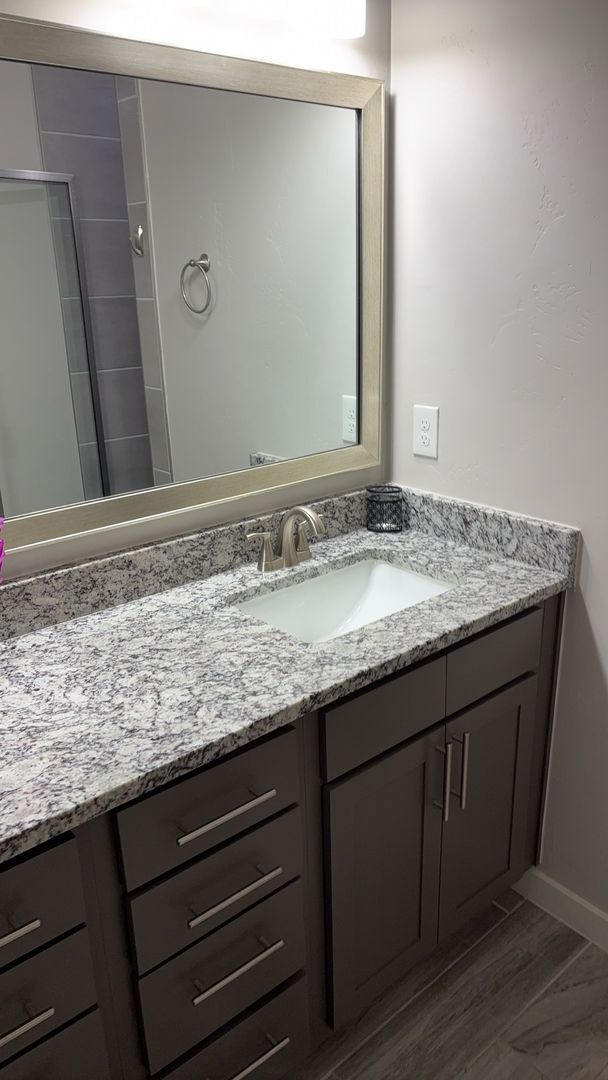 Building Photo - 3 bedroom 2.5 bath home in West El Paso!