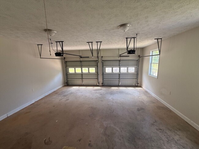 Building Photo - 418 Charles Ward Way