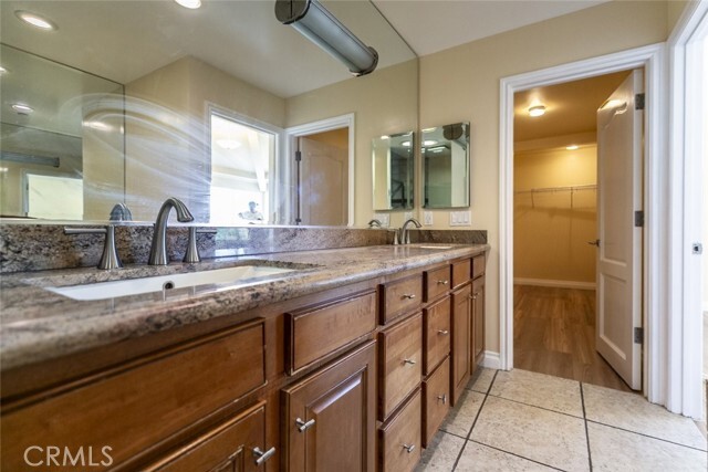 Building Photo - 5241 Colodny Dr