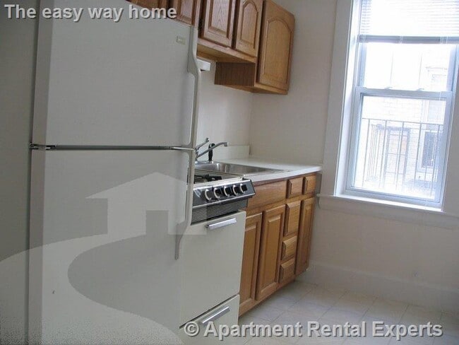Building Photo - 156-158 Summer St Unit #214