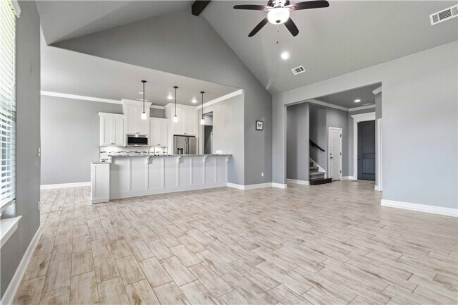 Building Photo - 1340 Sweetbriar Cir