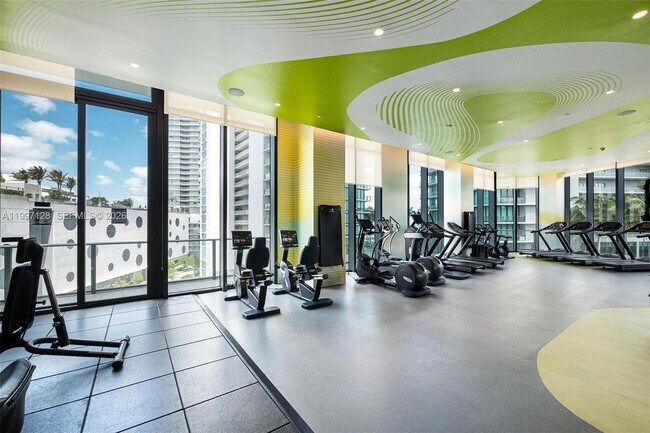 Building Photo - 501 NE 31st St