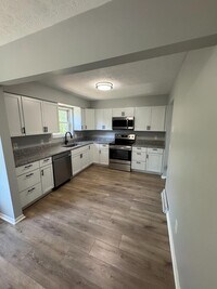 Building Photo - 6223 Branch Hill-Guinea Pike