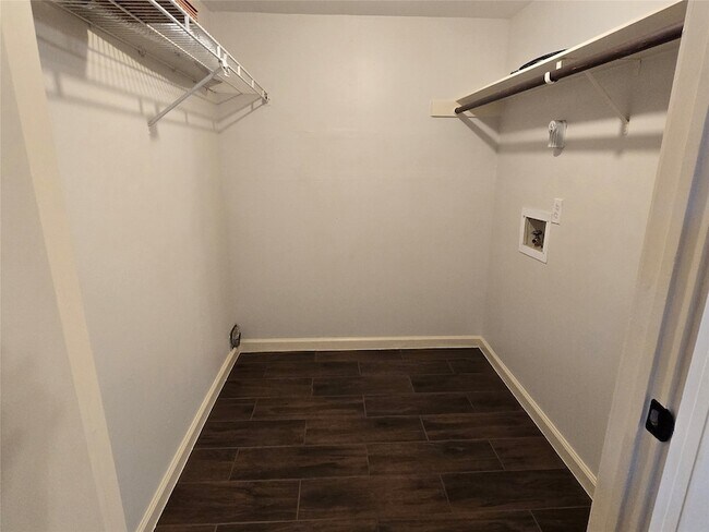 Building Photo - 856 Wax Myrtle Ln