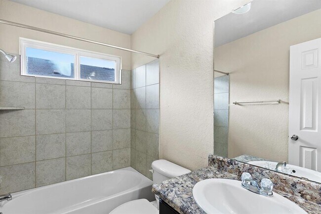 Building Photo - 1524 Wedgewood Cv