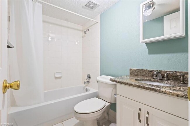 Building Photo - 4629 Bayshore Dr