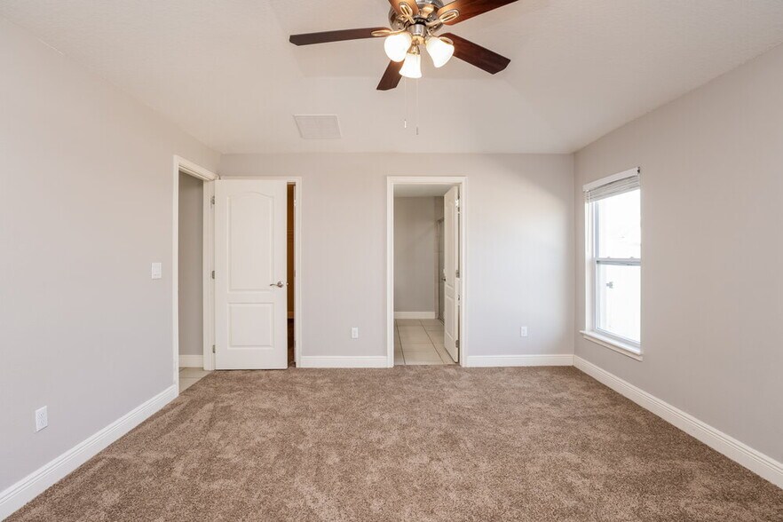 Building Photo - 431 Britten Dr