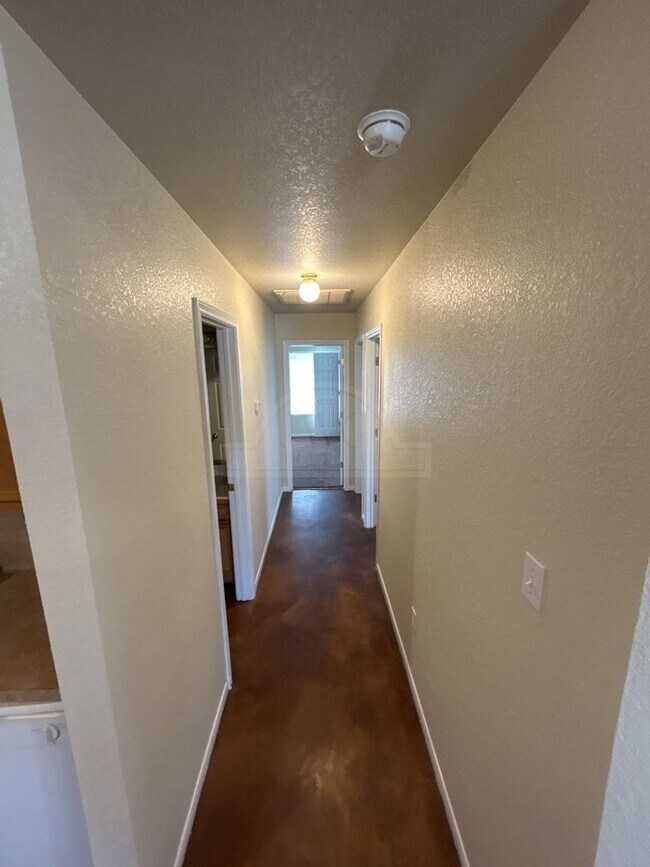 Building Photo - 3101 Yaupon Rd