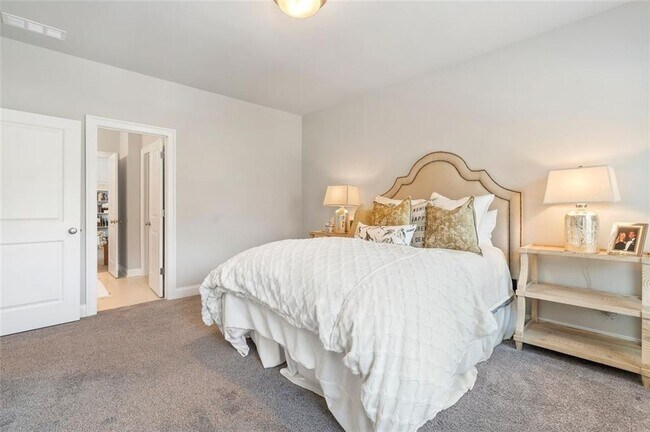 Building Photo - 3362 Bryerstone Cir SE