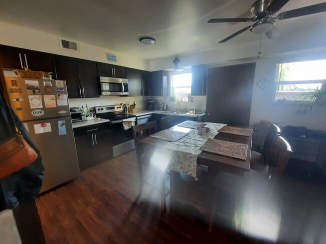Building Photo - Central a/c & heating | Off-street parking | Close to downtown Golden