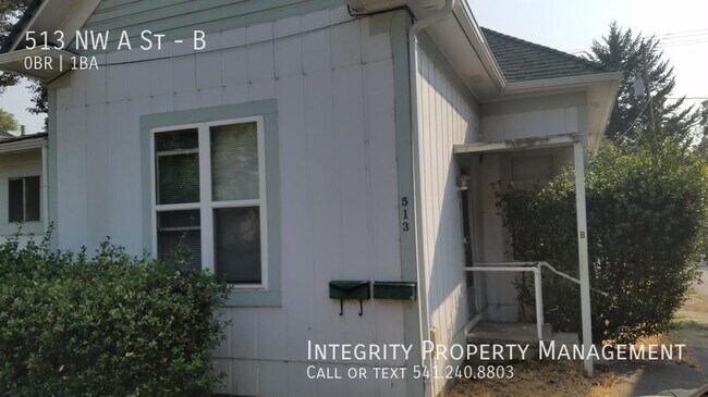 Building Photo - 513 NW A St