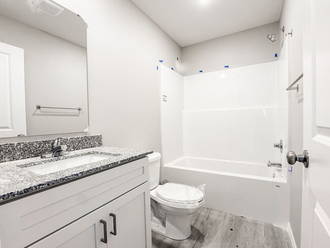 Building Photo - Brand New Home!!