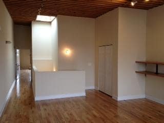 Building Photo - 1418 N Mohawk St