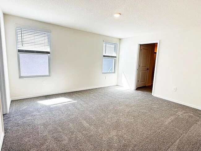 Building Photo - 5795 Cape Primrose Dr