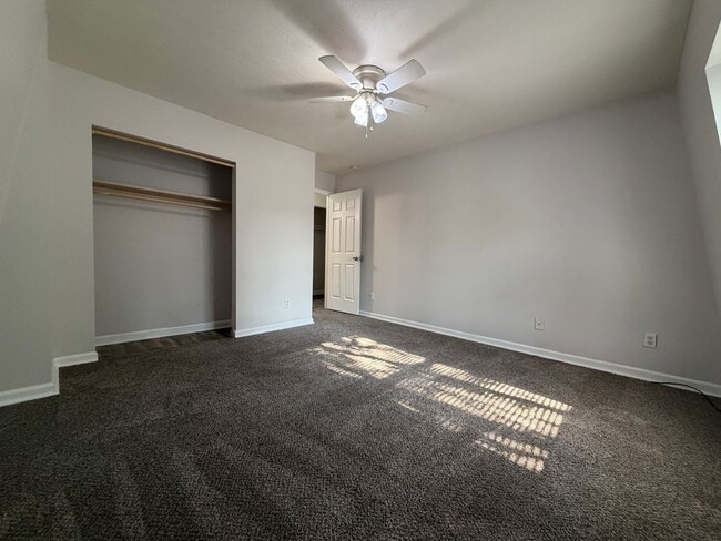 Building Photo - 421 Poplar Level Ct