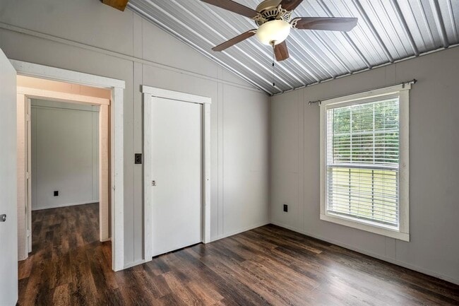 Building Photo - 11419 Leonidas Horton Rd