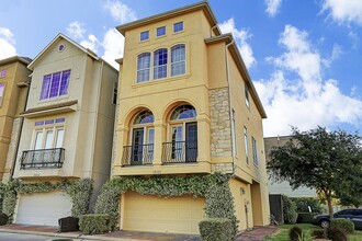 Building Photo - 2602 Coastal Greens Dr