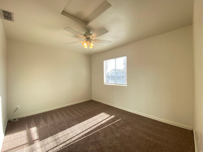 Building Photo - Spacious Home with a Pool & Hot Tub!