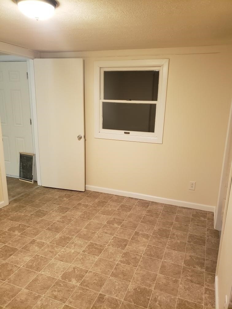 Bedroom - 206 Campbell St