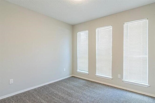 Building Photo - 12106 Essenbruk Dr