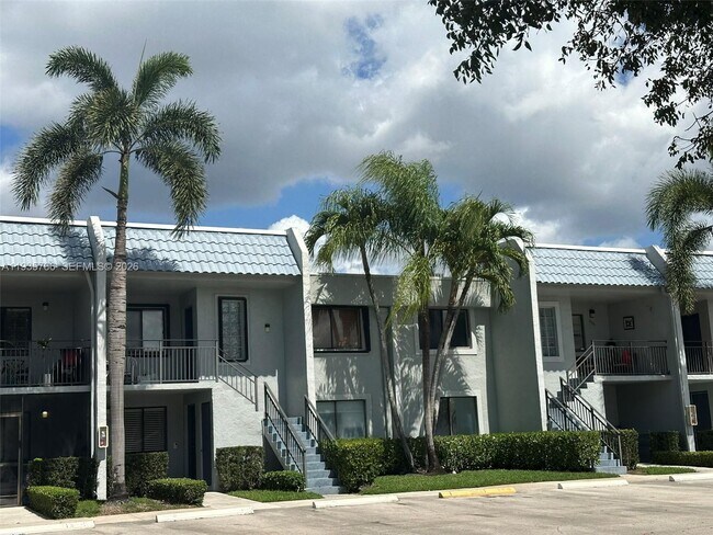 Building Photo - 16511 Blatt Blvd