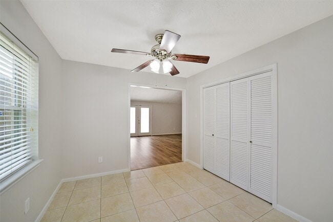 Building Photo - 12423 Olympia Dr