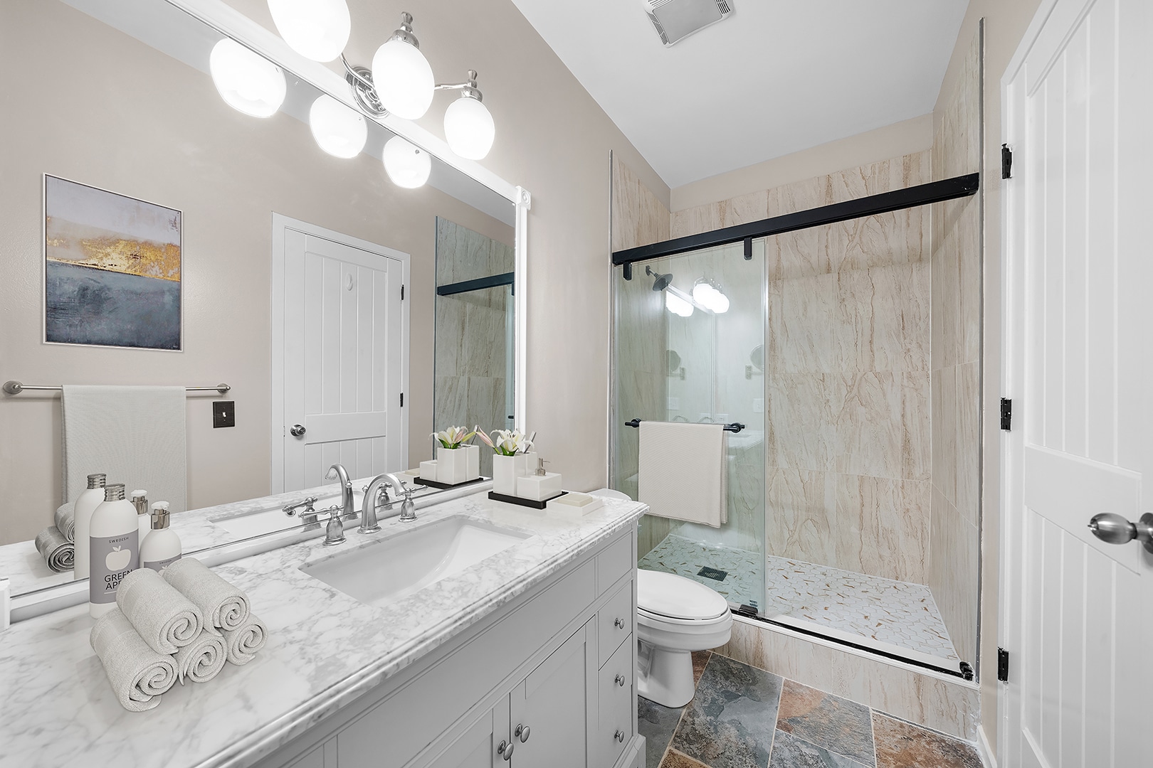 Bathroom - 1525 S Michigan Ave