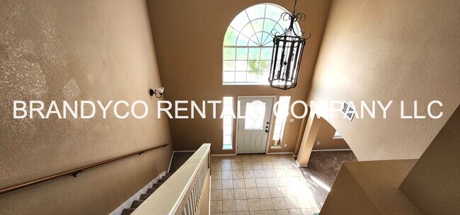 Building Photo - 2811 Scottsdale Dr